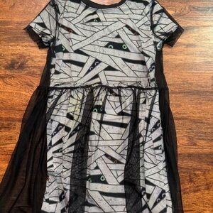 Cat & Jack Black and Gray Mummy Dress